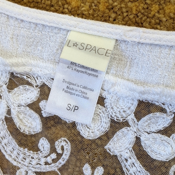 L*SPACE Meadow Romper Short Sleeve Lace V-Neck Jumpsuit White Button Size Small - Picture 14 of 15